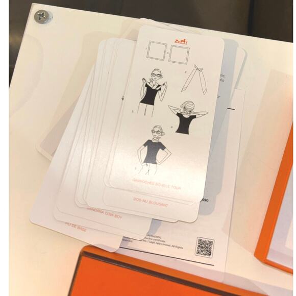 Hermes Scarf Tying Cards - Picture 3 of 3